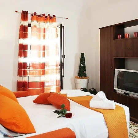 Orfani Apartment